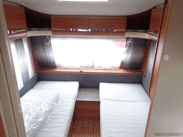 Wohnwagen ADRIA Adora 472 LU *Einzelbetten*Rollrost*Mover*