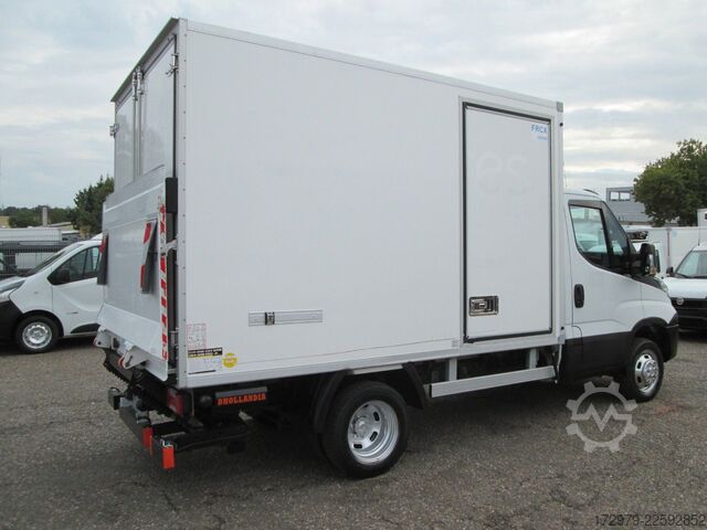 Koelwagen met geïsoleerde laadbak IVECO 35 C12*Carrier Kühlkoffer*LBW*Euro6*
