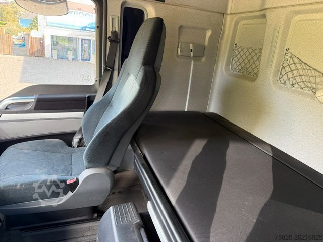 Standard dragbil MAN TGX 18.440   BLS / Kipphydraulik / 565550 KM