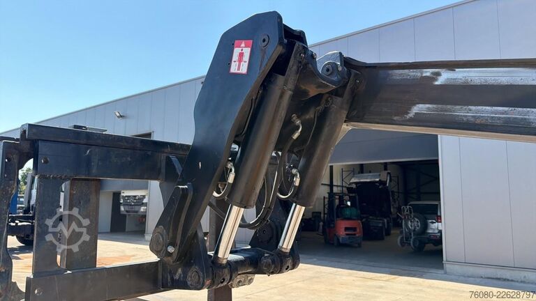 Teleszkópos rakodó JCB TLT 35D ( 853.6 HOURS !!! / TELETRUK / 4X4 / TO...