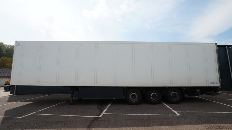 Hűtött/fagyasztott szállítás Schmitz 3 Axle frigo trailer Carrier Maxima 1300