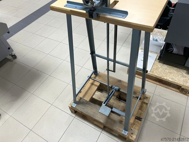 Máquina de colocar ojales Hang Piccolo 101-20 Eyeleting machine