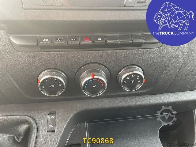 Plataforma elevadora Renault Master 145.35 Nacelle