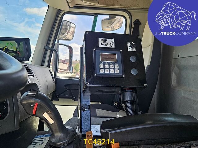 Vozidlo pro svoz odpadu Renault Premium 380