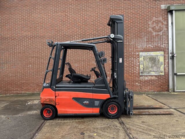Elektrikli 4 tekerlekli forklift Linde E30L-01