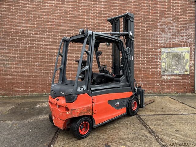 Elektrikli 4 tekerlekli forklift Linde E30L-01