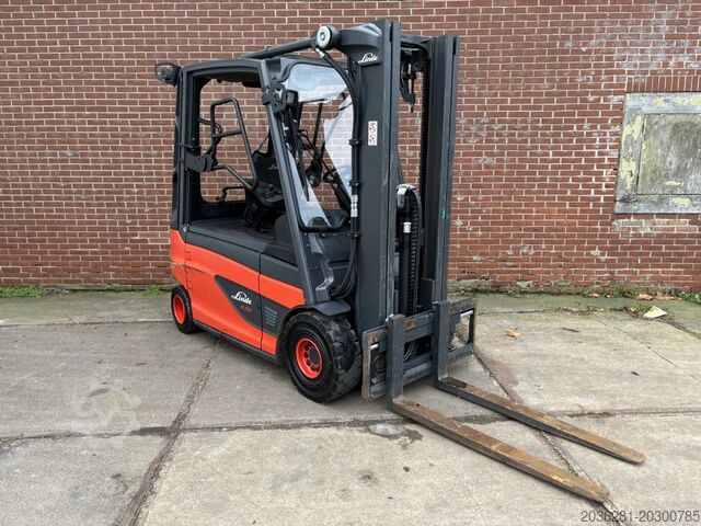 Elektrisk 4 -hjulig gaffeltruck Linde E25L-01