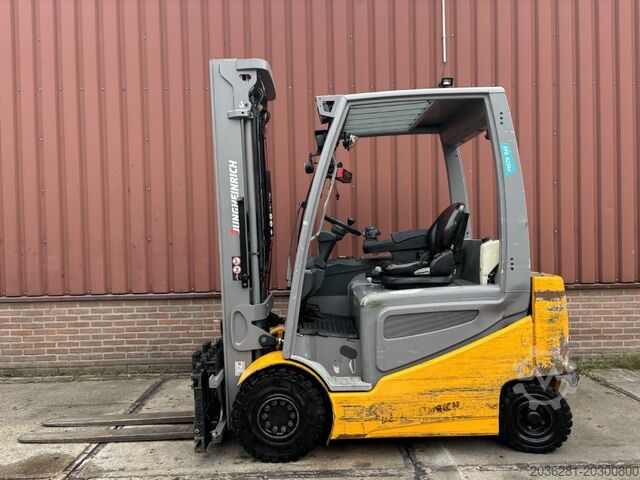 Electric 4-wheel forklift Jungheinrich EFG 425ks
