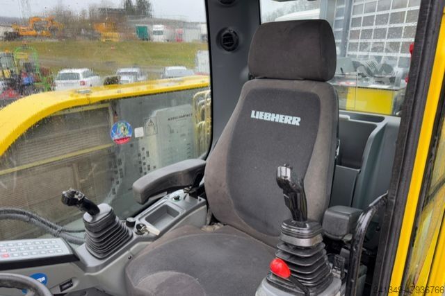 Sonstige LIEBHERR 910 Compact Litronic Powertilt