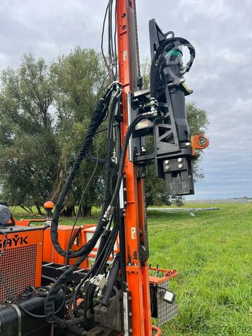 Hincador de pilotes Gayk HRE 4000 WS GPS