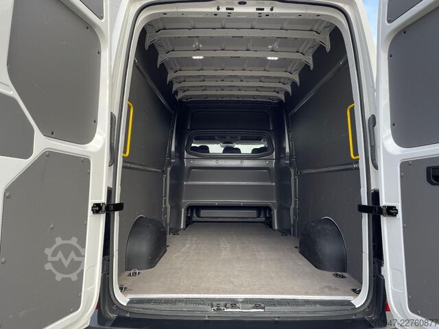 Dodávka s vysokou střechou VW Crafter MIXTO 35 L4H3 NAV RFK äden
