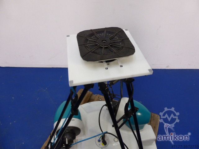 Sigpack Systems con un dispositivo de programación handheld Bosch XR31-3 mit Manz Aico Pendant P51