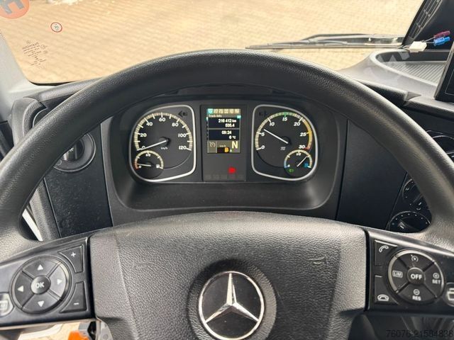 Vrachtwagen met bakwagen MERCEDES-BENZ Atego 816 L 4 m Koffer LBW Koffer-Heizung Kamera