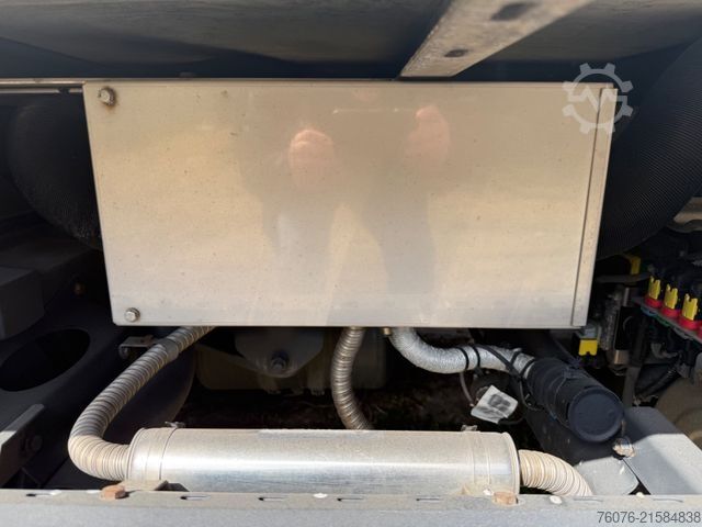 Furgon skrzyniowy MERCEDES-BENZ 816 L 4 m Koffer-Heizung Klima Kamera 1t LBW