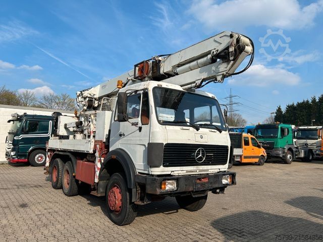 Autolaadkraan MERCEDES-BENZ 2632 HMK Dachdeckerkran 6x6