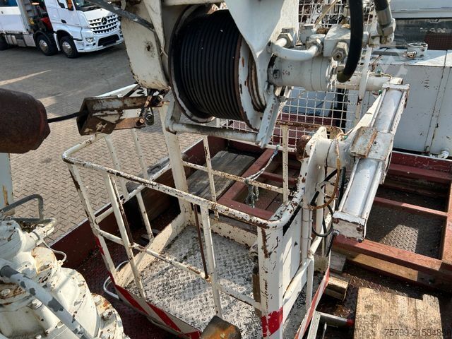 Autolaadkraan MERCEDES-BENZ 2632 HMK Dachdeckerkran 6x6