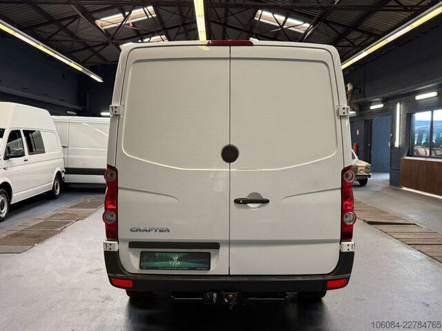 Skåpbil VW Crafter 35 Kasten L2H1 Klima AHK 1.Hand 67TKM
