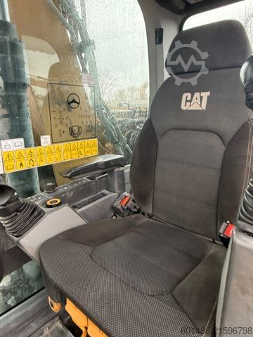 Mobile excavator CATERPILLAR M315