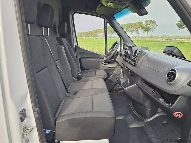 Break cu acoperiș înalt MERCEDES-BENZ ESPRINTER L3H2 81 kWh AC/DC