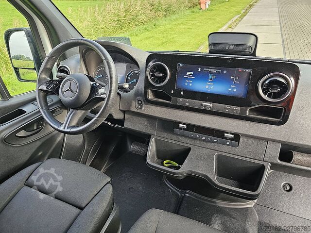 Break cu acoperiș înalt MERCEDES-BENZ ESPRINTER L3H2 81 kWh AC/DC