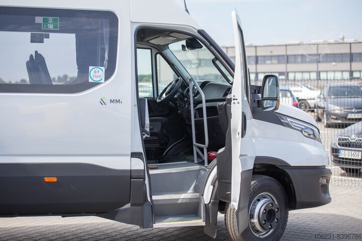 Minibus Iveco Daily