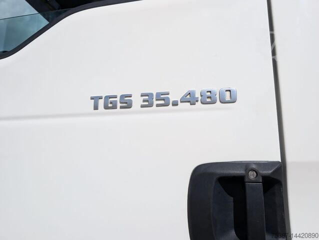 Düz kasa kamyonlar MAN TGS 35.480