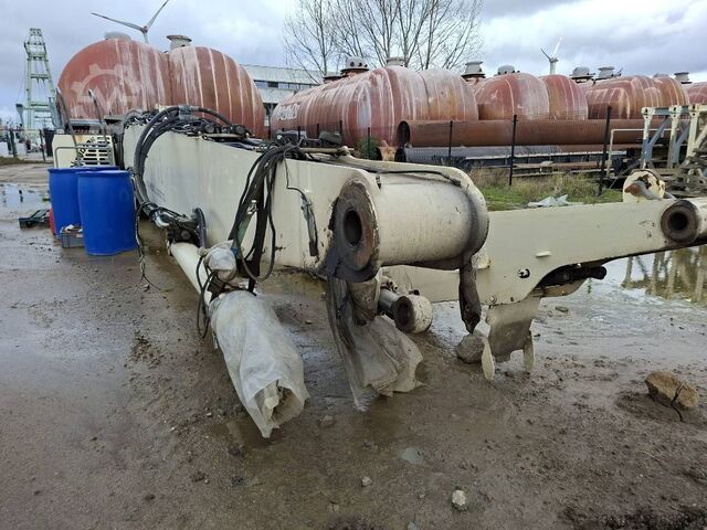 Material handler Sennebogen 830 E K17 (only upperstructure with damaged cabin)