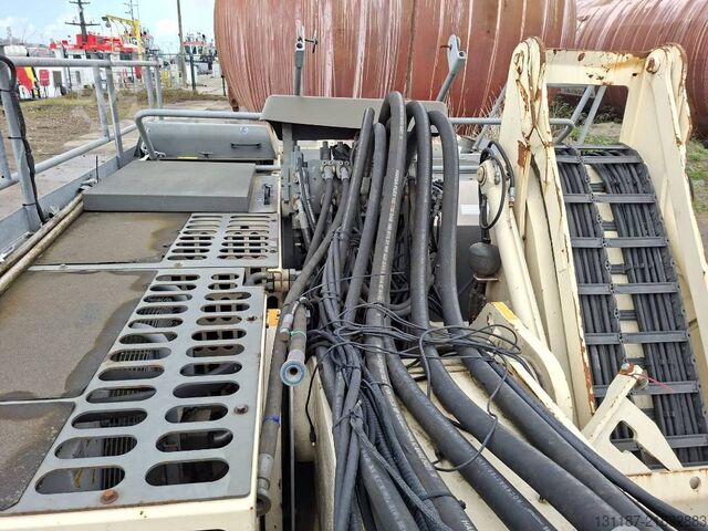 Material handler Sennebogen 830 E K17 (only upperstructure with damaged cabin)