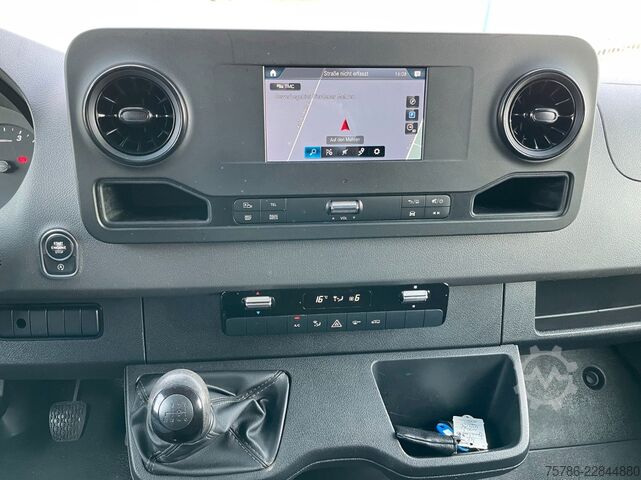 Furgon z wysokim dachem MERCEDES-BENZ Sprinter 316 CDI L2H2/ AC/ Navi/ Cam/ AHK 3.5t