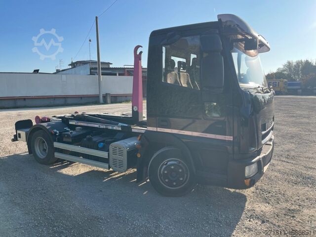 Haakarm vrachtwagen IVECO IVECO EUROCARGO 75E18 CON SCARRABILE NUOVO