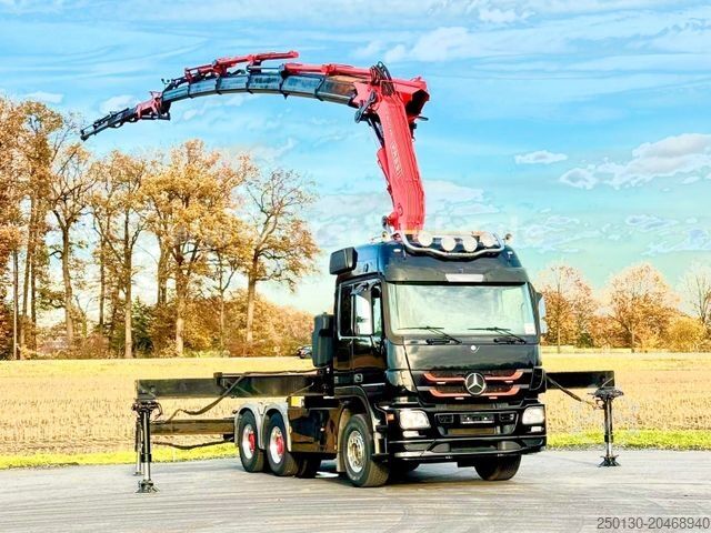 Żuraw samochodowy MERCEDES-BENZ Actros MP3 2650 6x4 Fassi F600