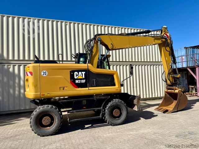 Mobile excavator CATERPILLAR M318F / 9.852 H / Deutsche Maschine