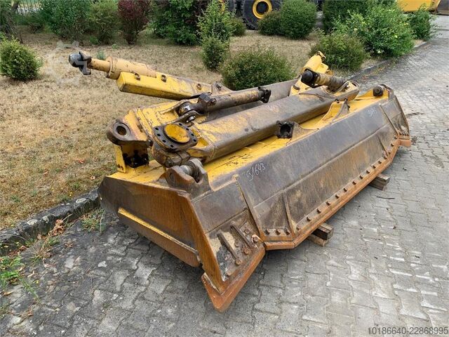  Komatsu D65EX-18E0