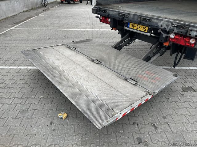 Koffer Schmitz Cargobull SCB S2 / Box Trailer / 2 axle / Loadlift / APK ...