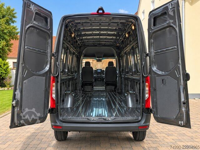 Fourgon Mercedes-Benz Sprinter 319 CDI 4x4 Allrad 9-G Automatik L4H2