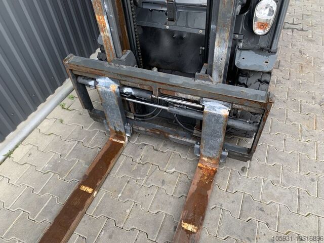 Stivuitor electric cu 4 roți Linde E25L-01