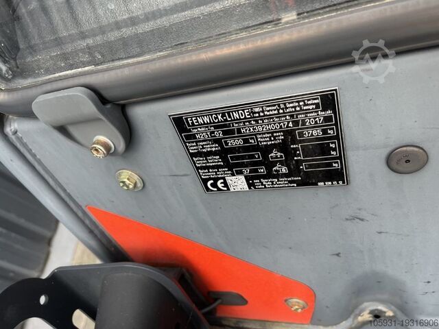 LPG-vorkheftruck Linde H25T-02