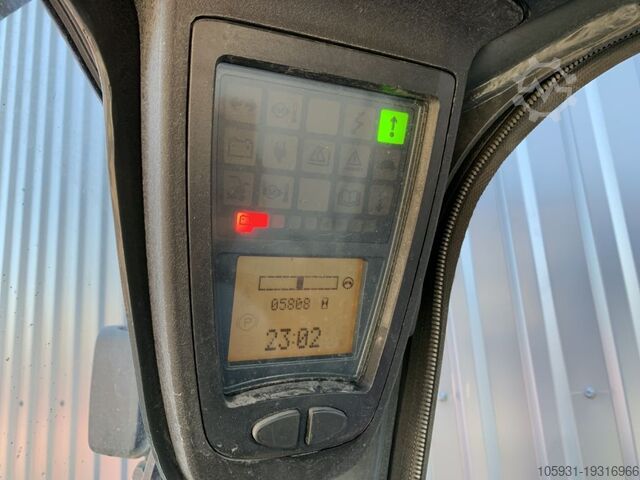 Stivuitor electric cu 4 roți Linde E16P-02