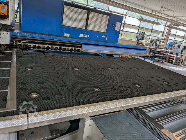 Poinçonneuse laser TRUMPF TC 7000-1300 TC 7000-1300
