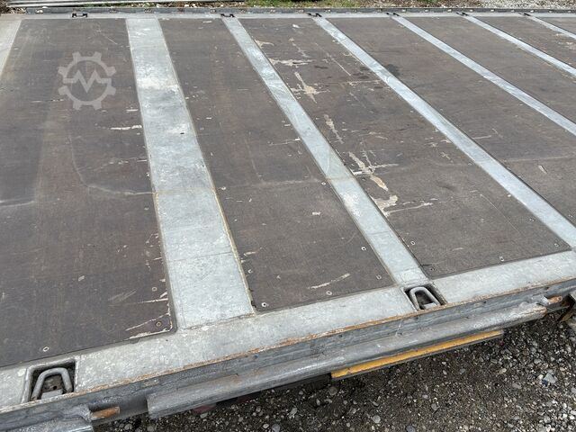 Swap body open Wecon Verzinkte Plattform Zurringe+Lochleiste