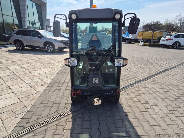 Tractor municipal Kärcher MIC 34C - TIPP TRAILER