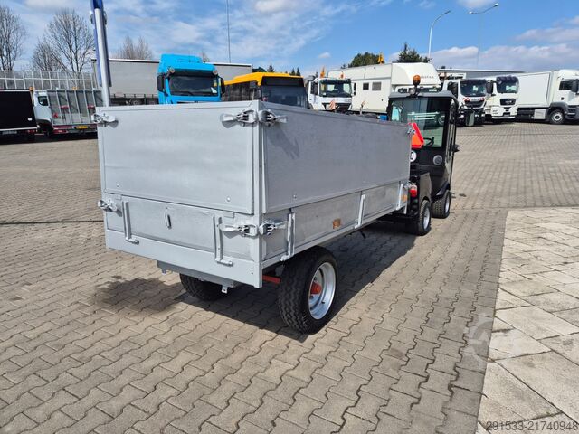 Tractor municipal Kärcher MIC 34C - TIPP TRAILER