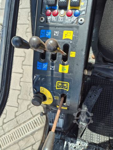Tractor municipal Kärcher MIC 34C - TIPP TRAILER