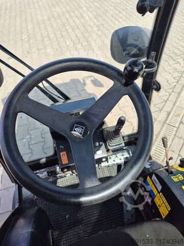 Tractor municipal Kärcher MIC 34C - TIPP TRAILER