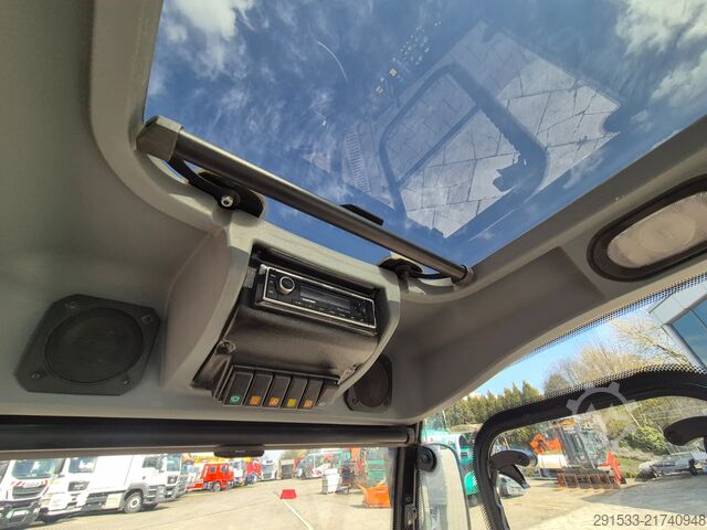 Tractor municipal Kärcher MIC 34C - TIPP TRAILER