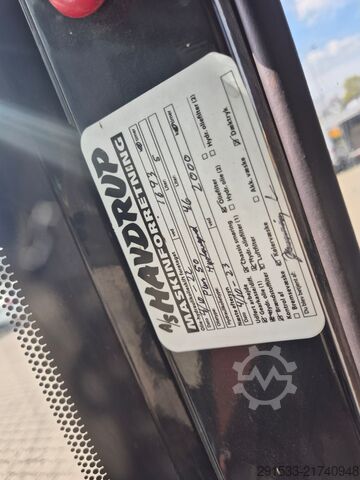 Tractor municipal Kärcher MIC 34C - TIPP TRAILER