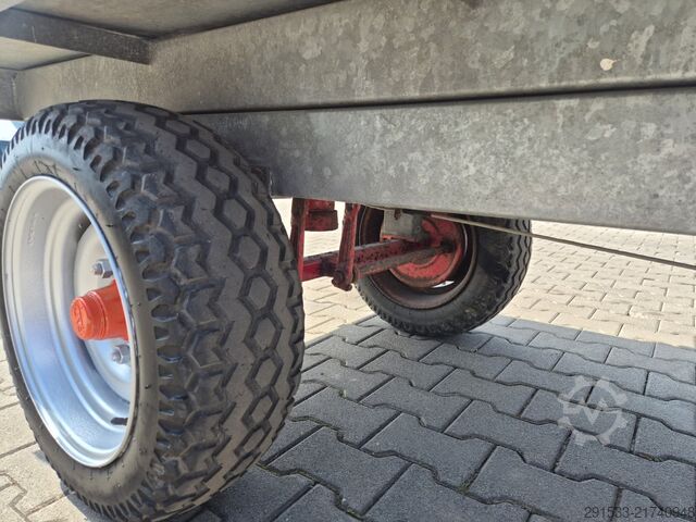 Tractor municipal Kärcher MIC 34C - TIPP TRAILER