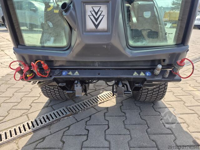 Tractor municipal Kärcher MIC 34C - TIPP TRAILER