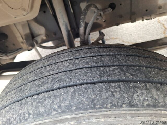 Skåpbil MAN TGL 8.180N