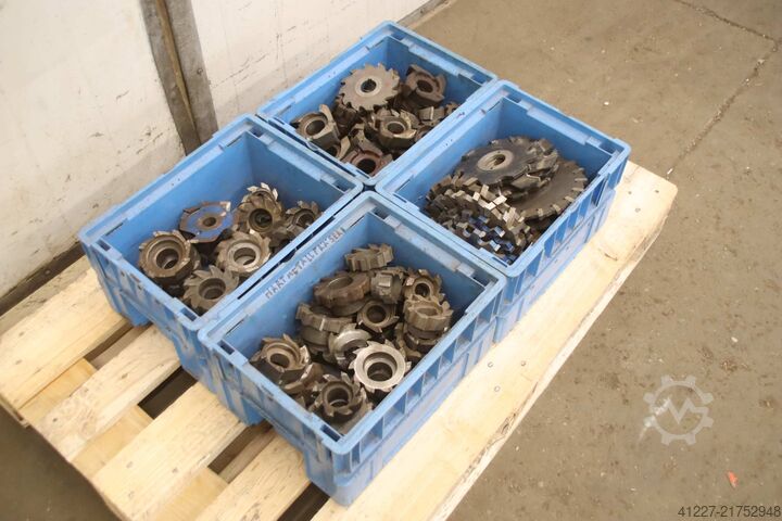 Valjkasti čeoni frezer, disk frezer 99,6 kg unbekannt Aufnahme 32 mm 125Wx12x32 HSS